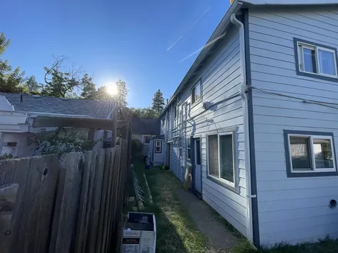 36 Dewey Street Ashland OR 97520