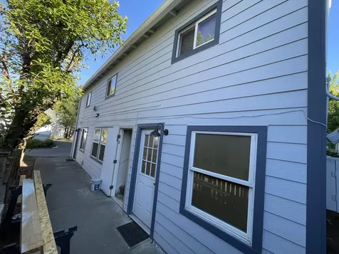36 Dewey Street Ashland OR 97520