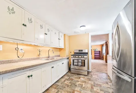 36 Dewey Street Ashland OR 97520