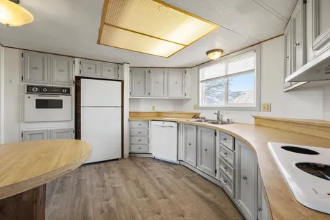 8306 Homedale Road Klamath Falls OR 97603