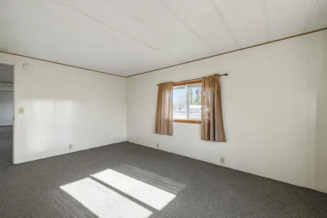 8306 Homedale Road Klamath Falls OR 97603