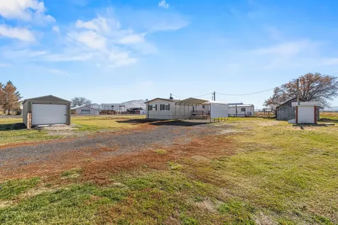 8306 Homedale Road Klamath Falls OR 97603
