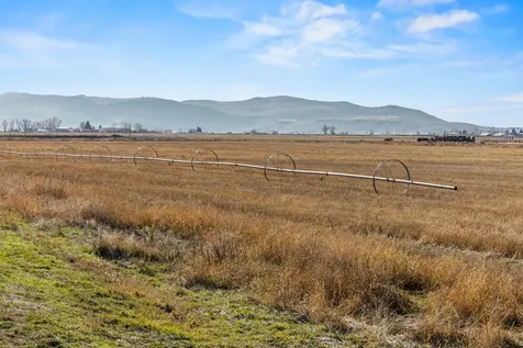 8306 Homedale Road Klamath Falls OR 97603