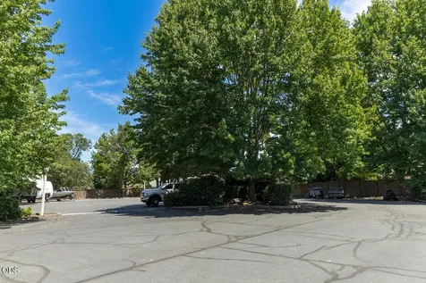 2206 Egret Court Grants Pass OR 97526