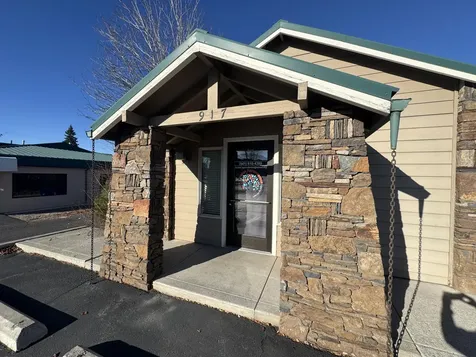 917 SW Highland Avenue Redmond OR 97756