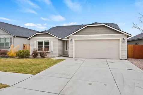 3539 SW Pumice Stone Avenue Redmond OR 97756