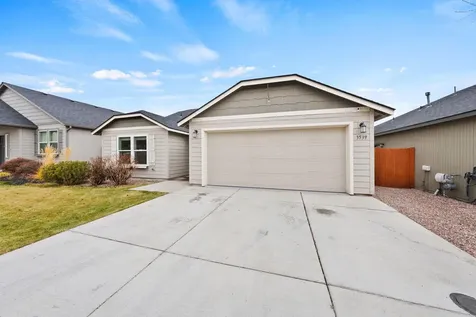 3539 SW Pumice Stone Avenue Redmond OR 97756