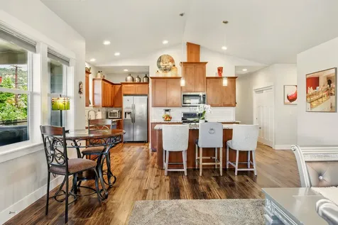 4833 Hathaway Drive Medford OR 97504