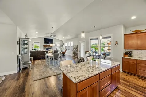4833 Hathaway Drive Medford OR 97504