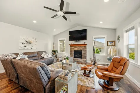 4833 Hathaway Drive Medford OR 97504