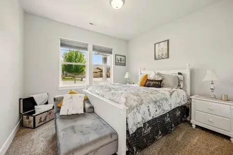 4833 Hathaway Drive Medford OR 97504