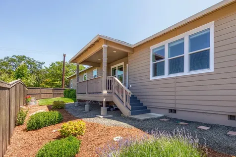 4833 Hathaway Drive Medford OR 97504