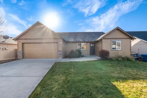 722 NE Redwood Avenue Redmond OR 97756
