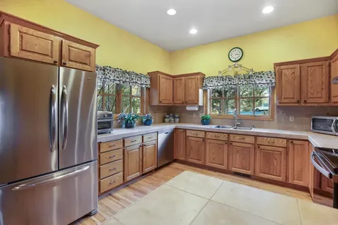 64742 Sylvan Loop Bend OR 97701