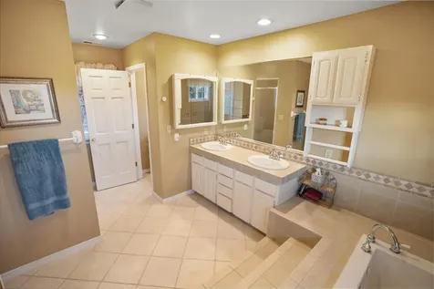 64742 Sylvan Loop Bend OR 97701