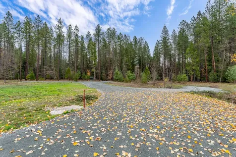 1740 Pleasant Creek Road Rogue River OR 97537