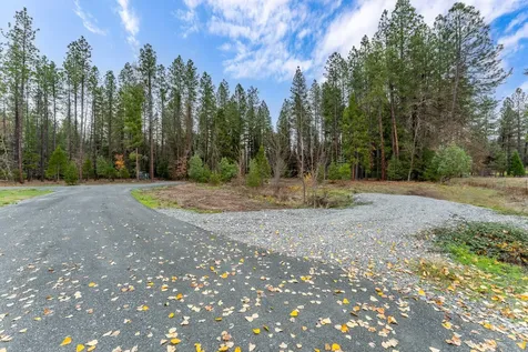 1740 Pleasant Creek Road Rogue River OR 97537