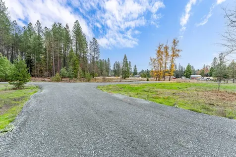 1740 Pleasant Creek Road Rogue River OR 97537