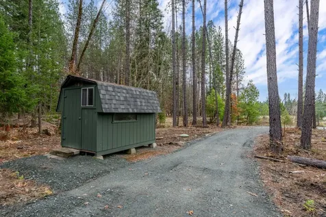 1740 Pleasant Creek Road Rogue River OR 97537
