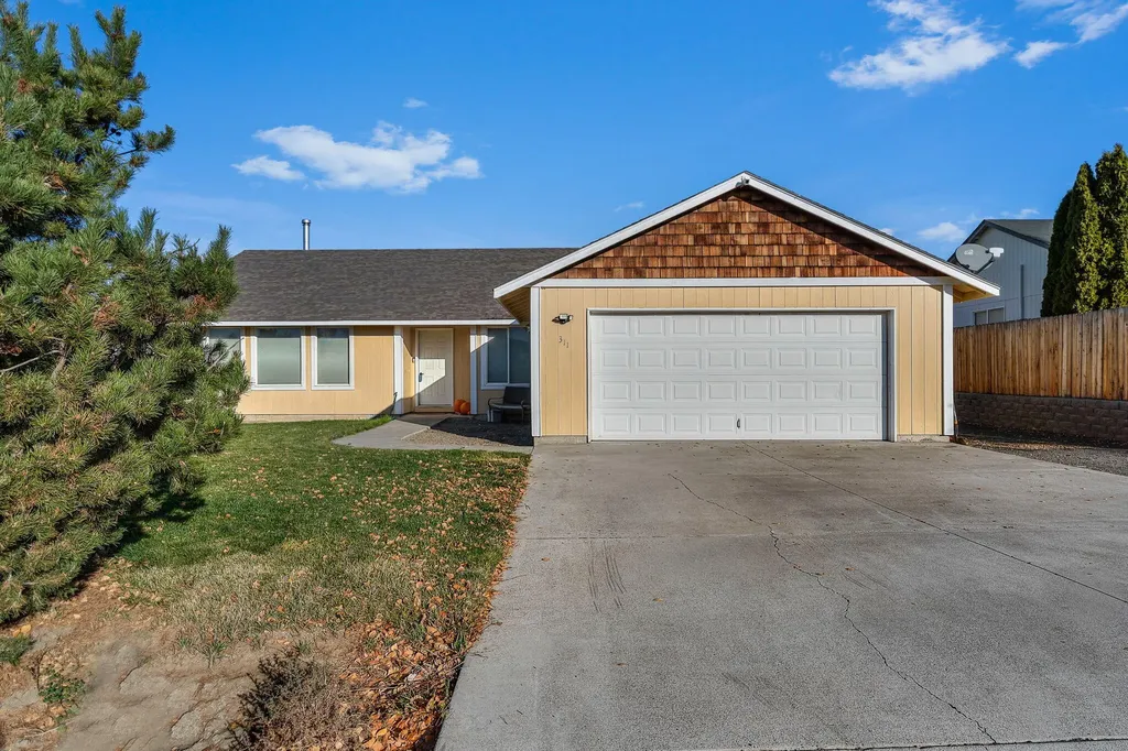311 Geneva Street Culver OR 97734