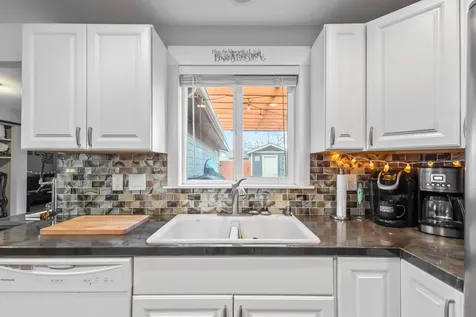 835 SW 14th Street Redmond OR 97756