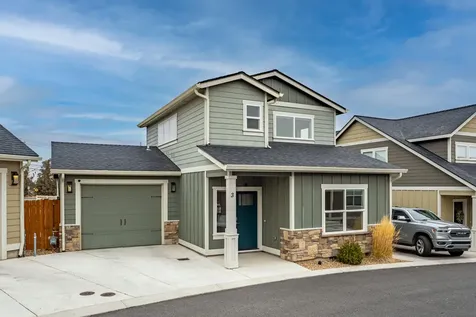 2755 SW Greens Boulevard Redmond OR 97756