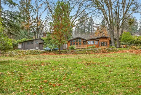 770 Elkader Street Ashland OR 97520