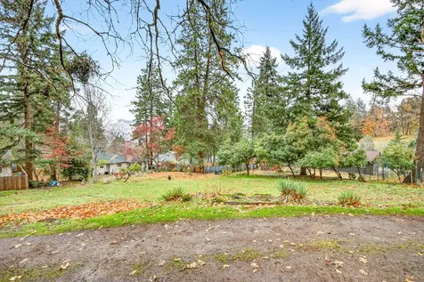 770 Elkader Street Ashland OR 97520