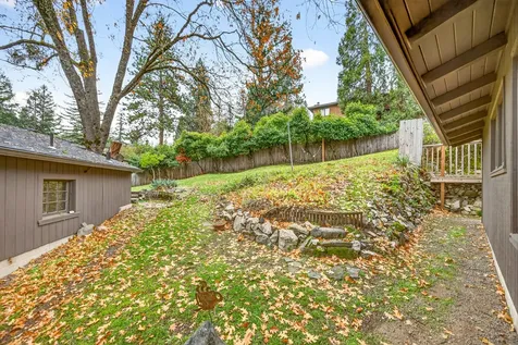 770 Elkader Street Ashland OR 97520
