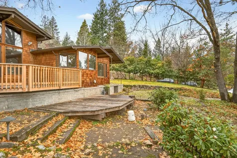 770 Elkader Street Ashland OR 97520