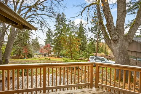 770 Elkader Street Ashland OR 97520