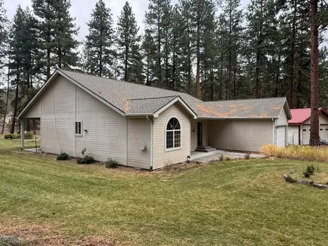 12473 Overland Drive Klamath Falls OR 97603