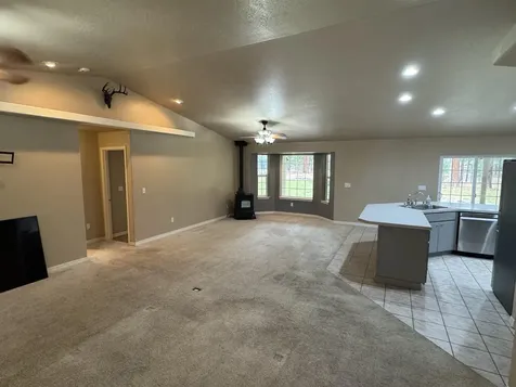 12473 Overland Drive Klamath Falls OR 97603