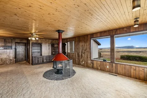 2748 SW Highland Lane Culver OR 97734