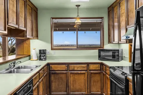 2748 SW Highland Lane Culver OR 97734