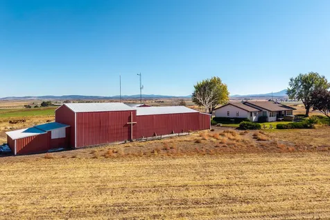 2748 SW Highland Lane Culver OR 97734