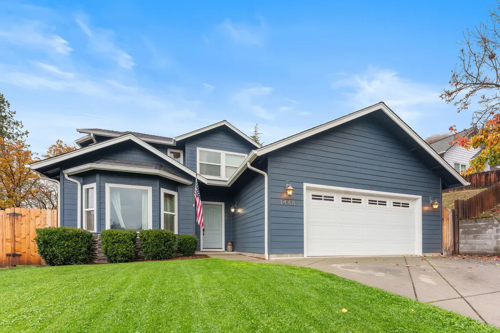 1448 NE Jennifer Way Grants Pass OR 97526