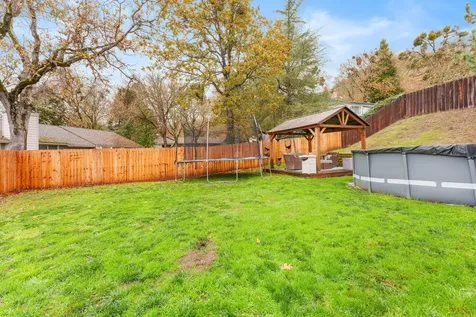 1448 NE Jennifer Way Grants Pass OR 97526