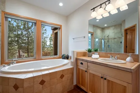 3225 NW Metke Place Bend OR 97703