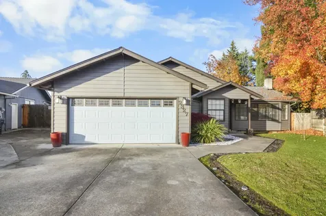 2327 Derry Court Medford OR 97504