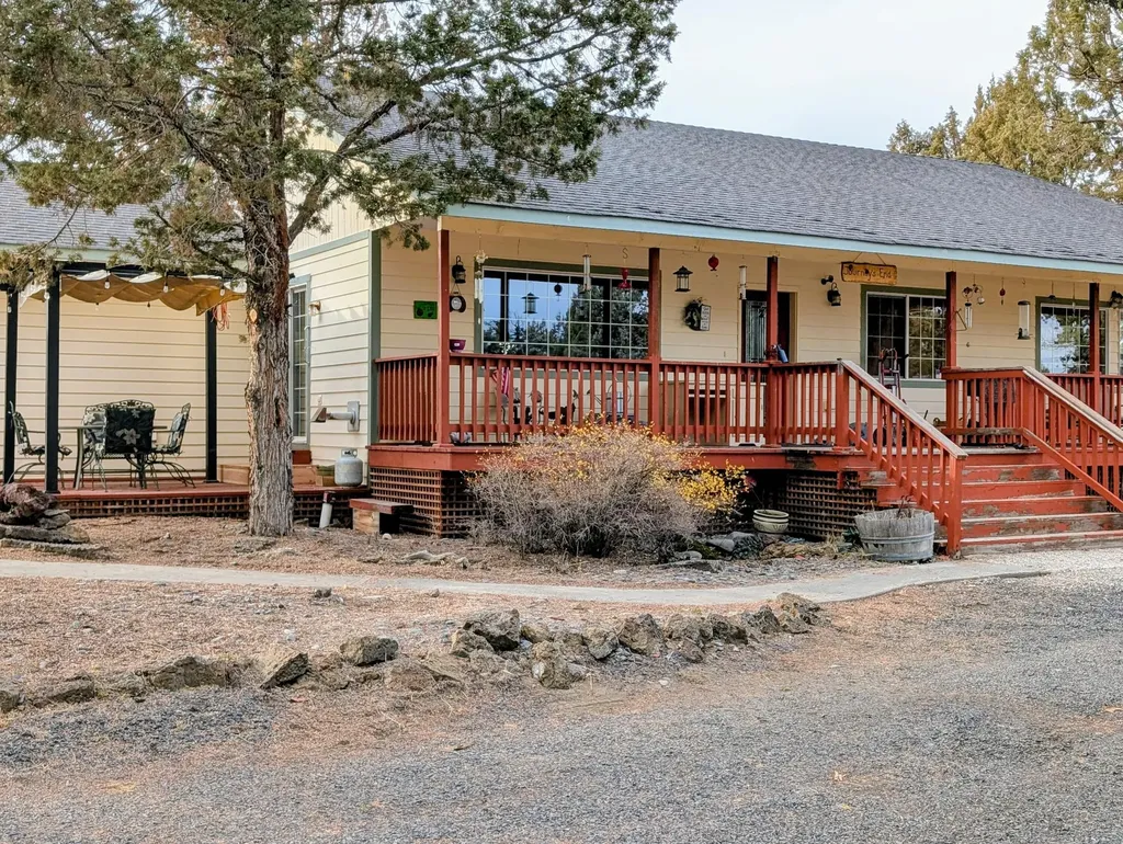 3855 NW Montgomery Avenue Redmond OR 97756