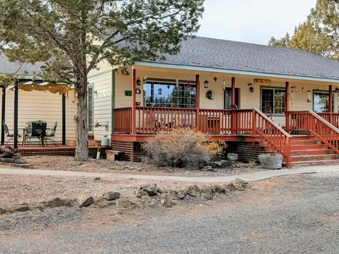 3855 NW Montgomery Avenue Redmond OR 97756
