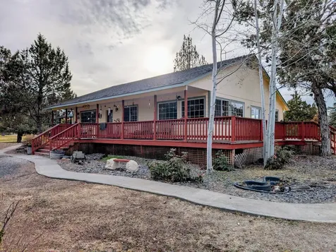3855 NW Montgomery Avenue Redmond OR 97756