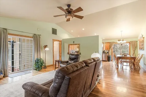 3855 NW Montgomery Avenue Redmond OR 97756