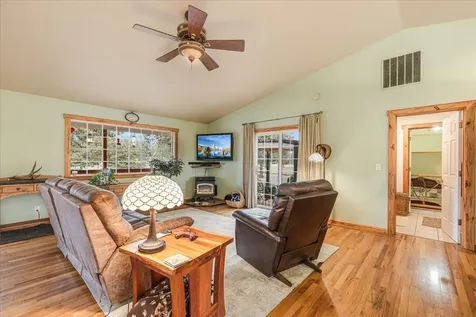 3855 NW Montgomery Avenue Redmond OR 97756