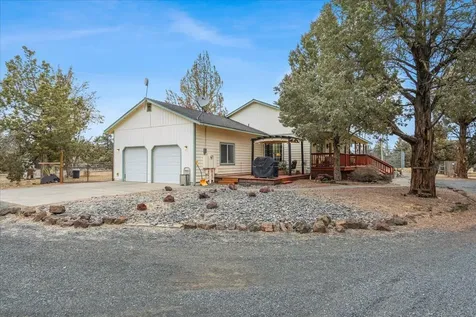 3855 NW Montgomery Avenue Redmond OR 97756
