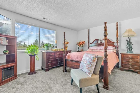2759 Pennington Drive Medford OR 97504