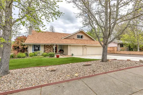2759 Pennington Drive Medford OR 97504