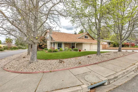 2759 Pennington Drive Medford OR 97504