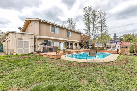 2759 Pennington Drive Medford OR 97504